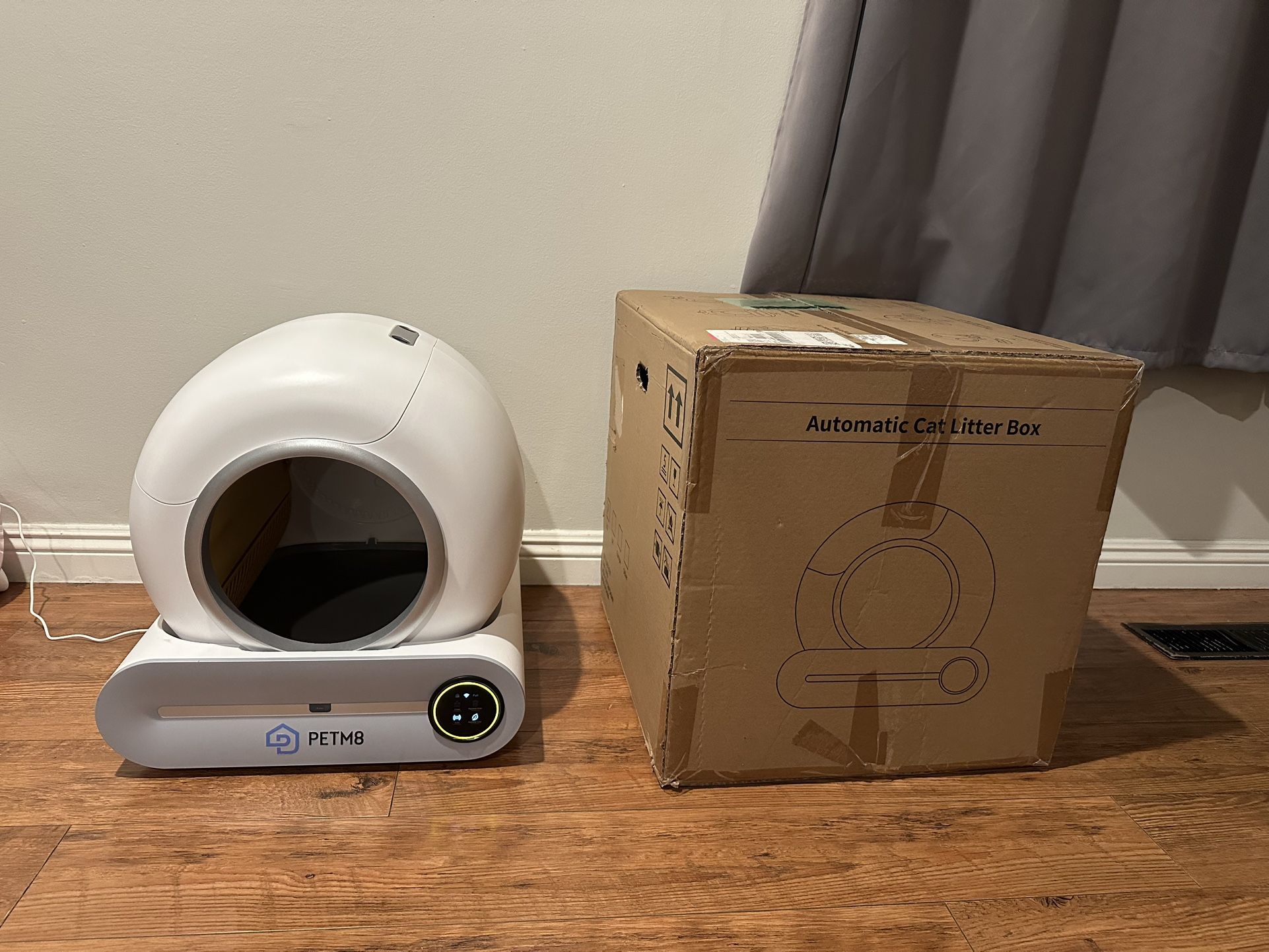 PETM8 self-cleaning automatic cat litter box