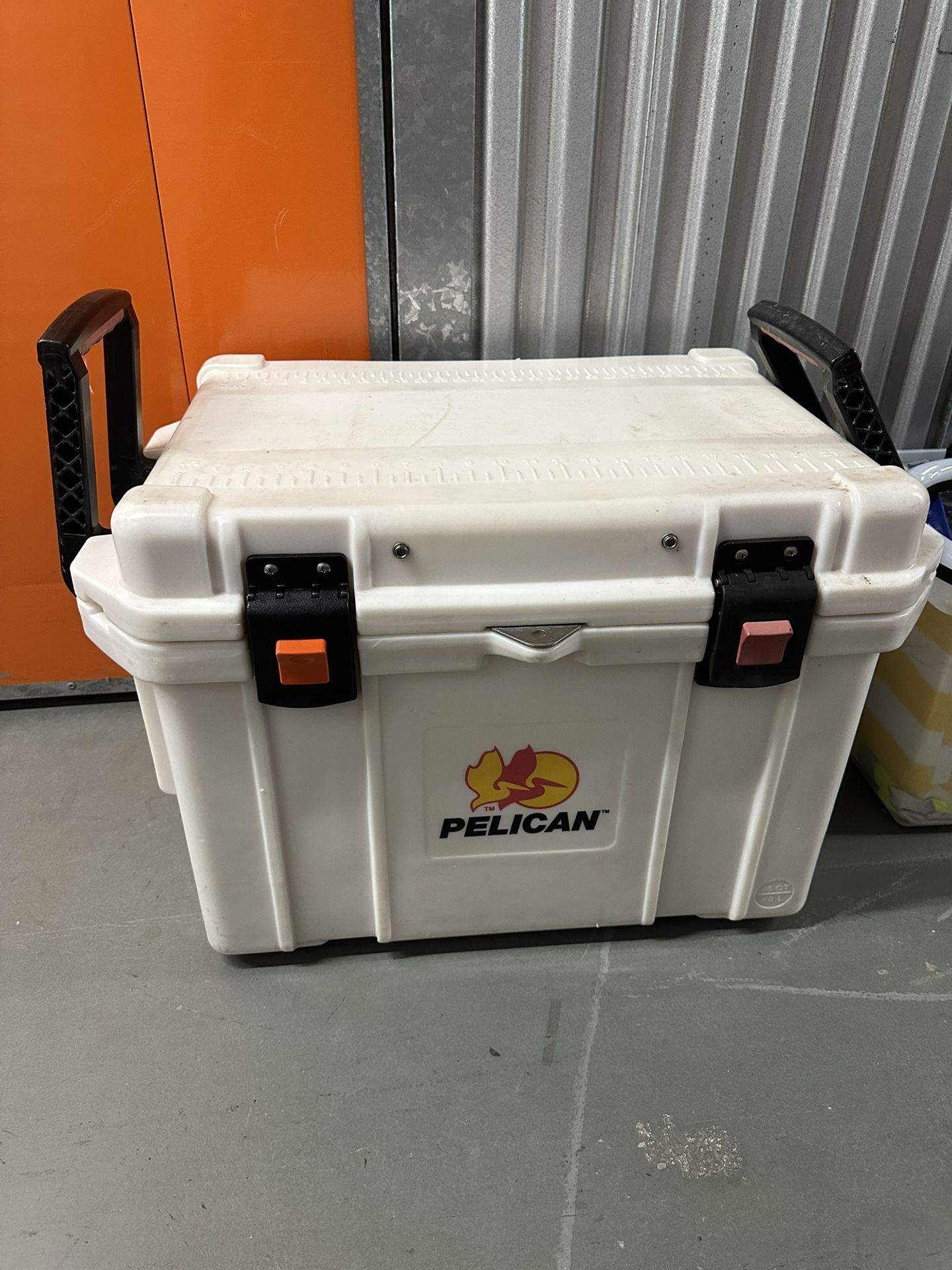 Pelican 45QT Elite Cooler (Marine White)