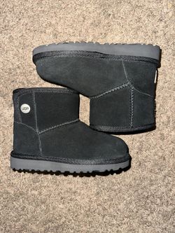 Brand new Ugg boots size 10c toddler $75