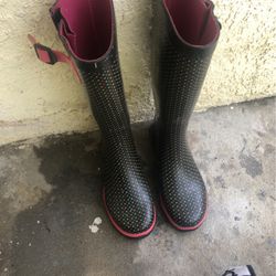 Boots Size 6