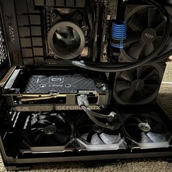 Gaming PC w/Monitors and accessories