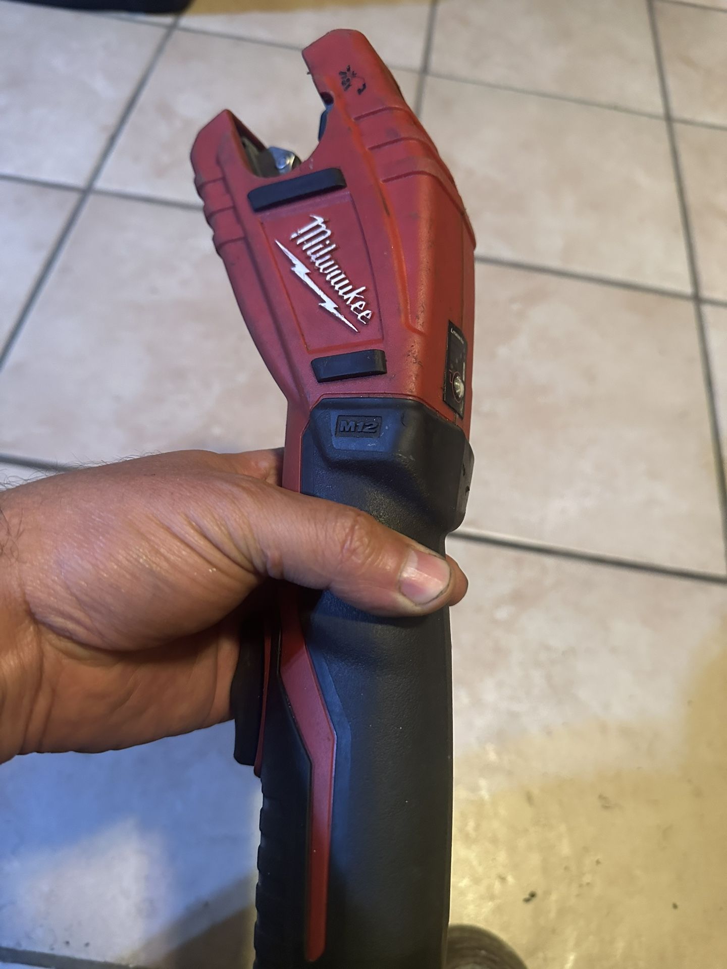 Pipe Cutter