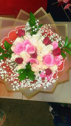 Beautiful Mixed Rose Bouquet for Sale