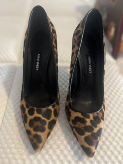 Brand new - Nine West pumps - Size 6