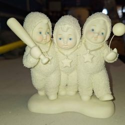 Department 56 Snowbabies Good Sports, Good Freinds  A48F111
