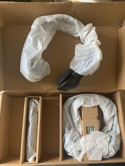 GM dvd headphones factory brand new from a 2009 Escalade