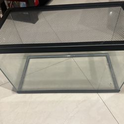 10 gallon terranium/fish tank with top