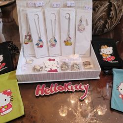 CLEARANCE NEW HELLO KITTY NECKLACES