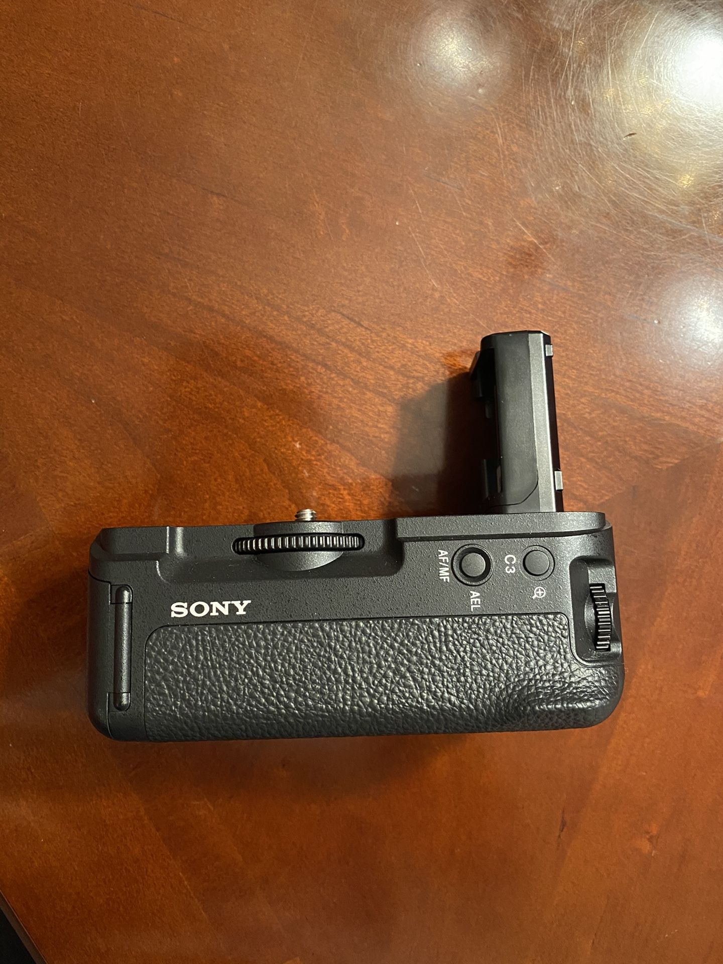 Sony A7R2 , A7S2 , A72 battery grip