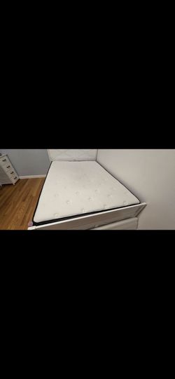 Full size bed