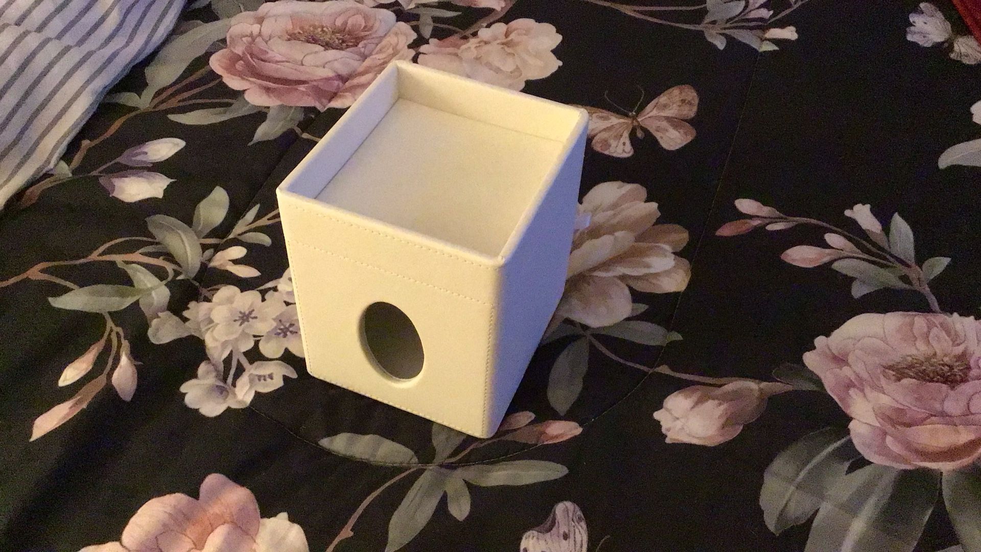 Kleenex Box Holder