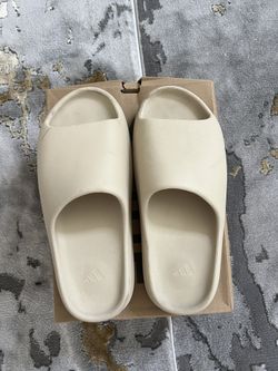 Yeezy Slides Bone Size 12