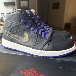 Brand New Men’s Size 8 Jordan 1 Retro Mid Nouveau Black History Month (2014)