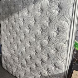 Serta King Sized Dual Pillowtop