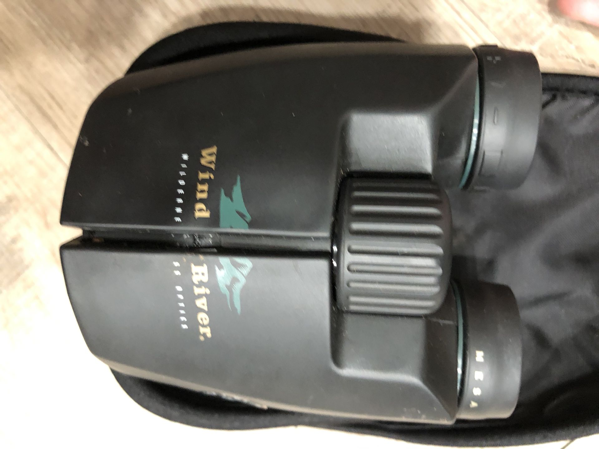 Leupold Wind River Compact Binoculars