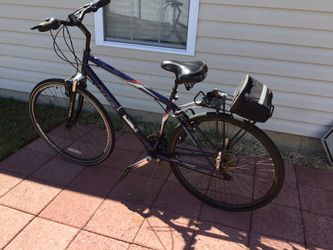 HUFFY Savannah Men’s Or Boy’s Bike, Well taken care of.     Great Condition.    27”.              $110