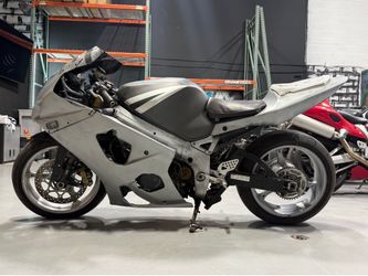 2003 2004 Suzuki GSXR PARTING OUT