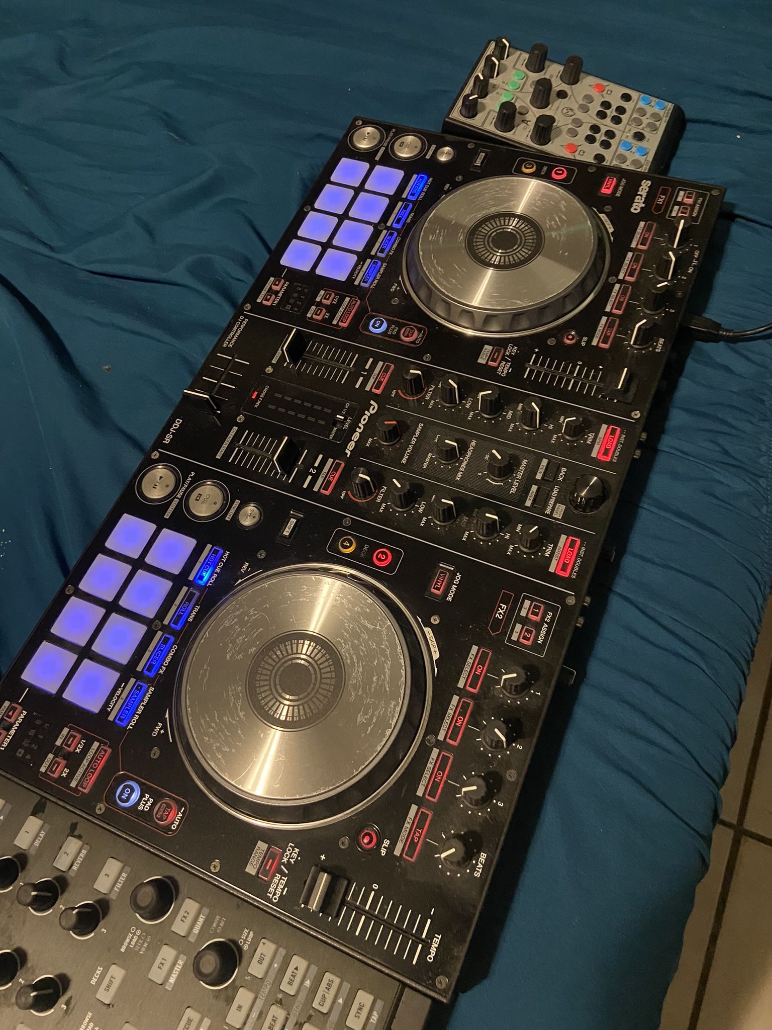 Pioneer DJ Controller, Model DDJ SR Pioneer DJ -SR