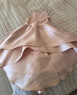 Girls size 8 Peach Prom dress