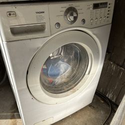 Washer/ Dryer 