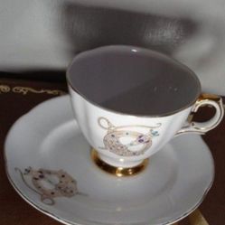 ROYAL TARE FINE BONE CHINA ENGLAND PORCELAIN TEA CUP & SAUCE PLATE SET