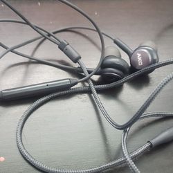 Samsung AKG Headphones