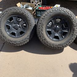 2022 Jeep gladiator wheels and tires