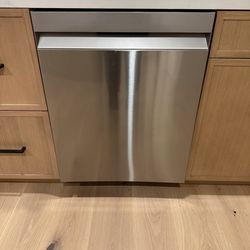 Samsung Smart Dishwasher for $399
