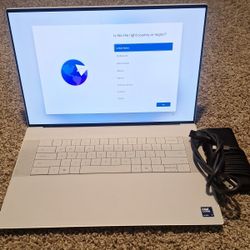 Dell XPS 16 9640 Windows 11 Laptop