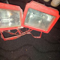 2 Work Lights
