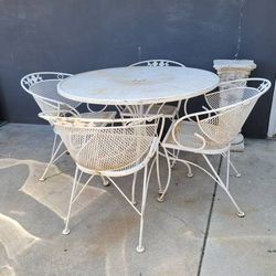 Vintage Wrought Iron Patio Set $400