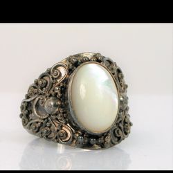 VINTAGE STERLING SILVER RING MOTHER OF PEARL SIZE 9 