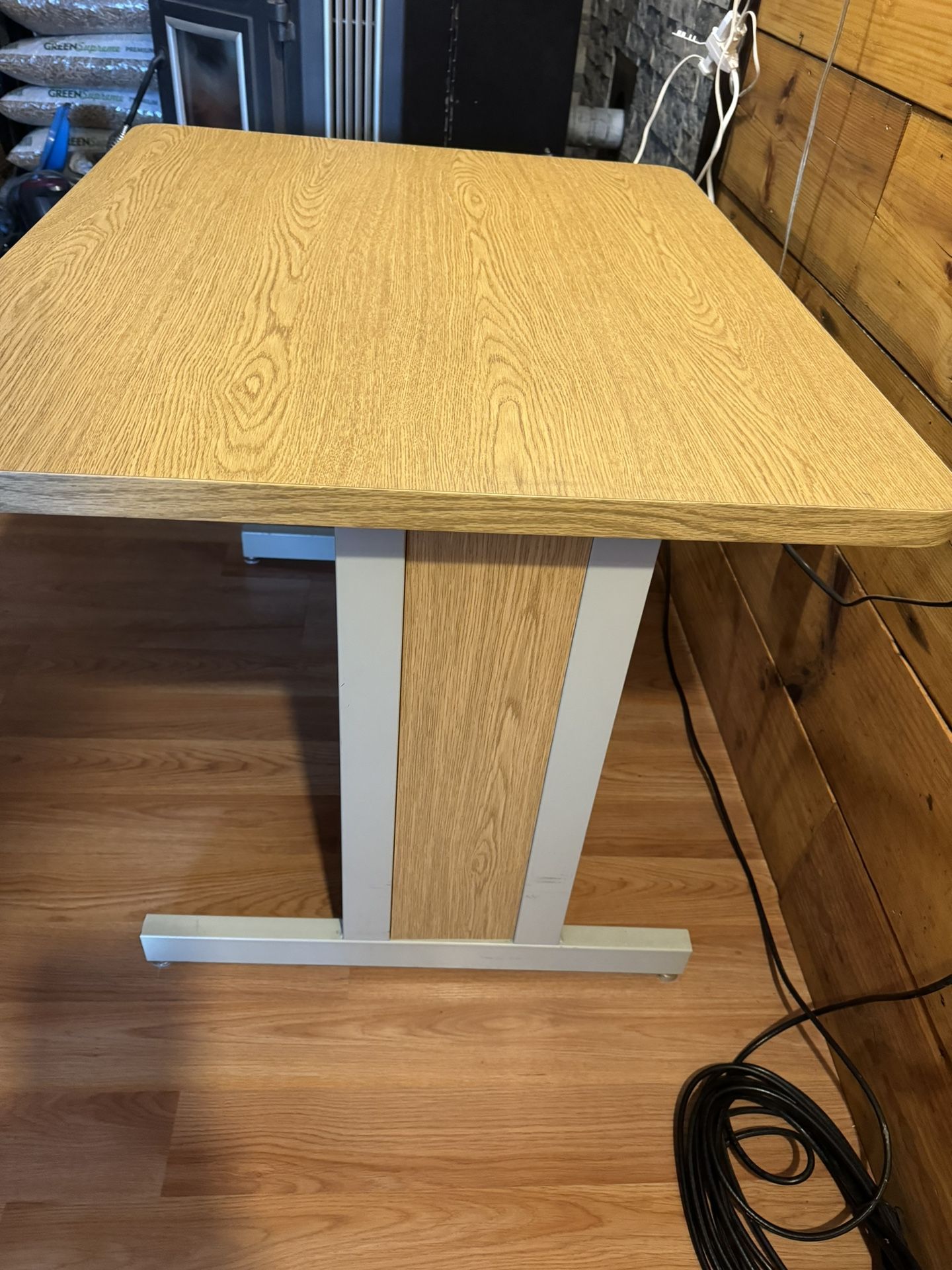 SMALL OFFICE DESK 36X30 WITH LIGHT AND RISERS FOR STORAGE