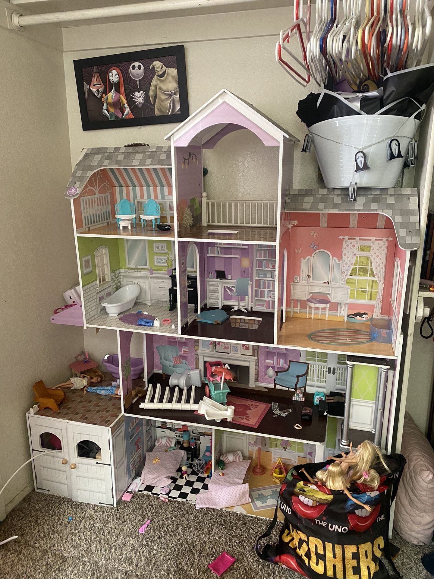 4ft Tall Barbie House