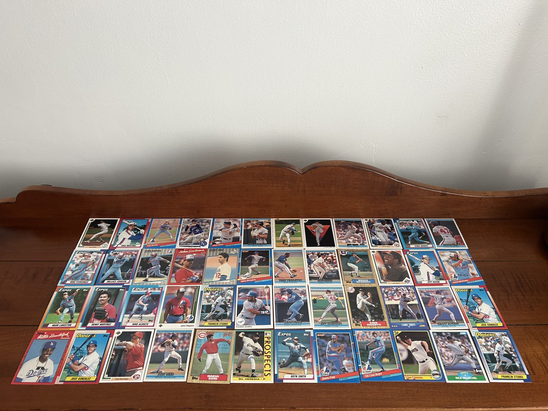 Lot of 120 Baseball Player Cards Topps, etc
