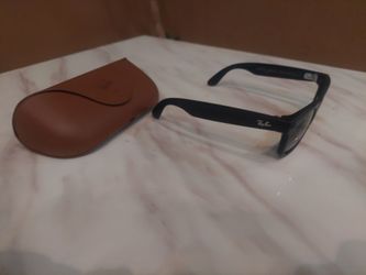 Ray-Ban Meta glasses Mat Black Gen 2 $350 LED light off