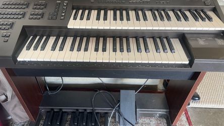 Yamaha Double Electronic Keyboard Piano