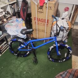 Bmx Elite. Like New. Son Grew Out Of It Way To Quick Had A Growth Spurt.