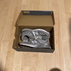New Balance 990v5 (SIZE 11.5)