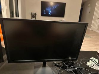 Dual LG 24" IPS Monitors + Dell D6000 USB-C Dock - Home Office Setup