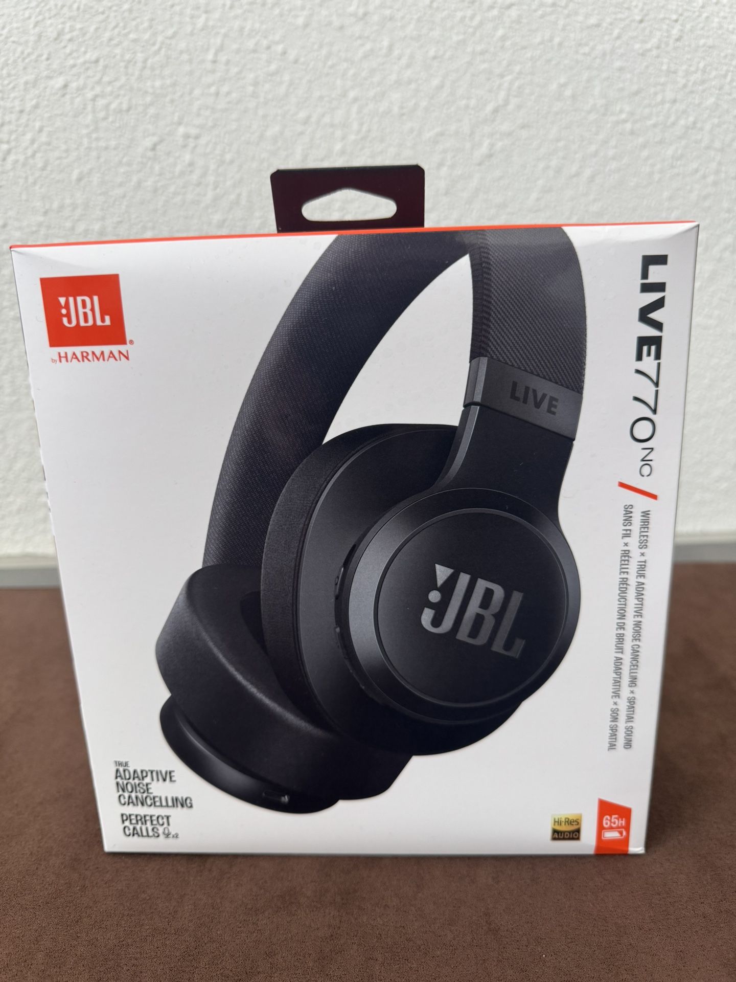 JBL LIVE770NC Wireless Noice Canceling Over Ear Headphones