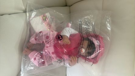 Bebé realista de vinilo