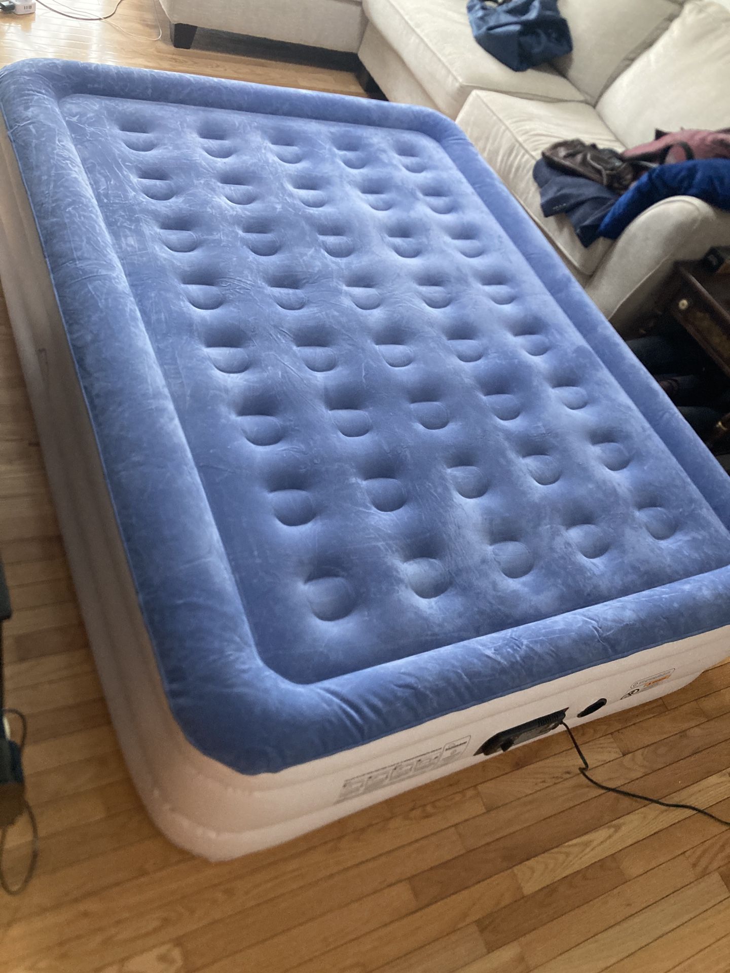 Queen Size Air Mattress 19” Depth