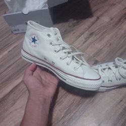Converse Chuck Taylor Cons White Mid Top (Extremely Negociable)