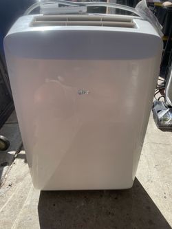 LG 8,000 BTU Portable Air Conditioner (Model LP0817WSR) – Clean & Works Great!