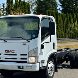 2009 GMC W5500