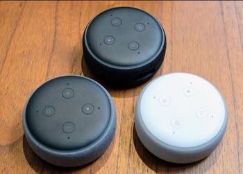 Amazon Echo Dot (Gen 3) Alexa Smart Speaker Bundle