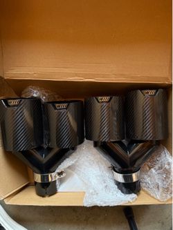 Dual compatible with BMW 118i 220i 320i 840i M3 M4 63mm (2.48IN) - 101mm (3.97IN) output automotive carbon fiber exhaust dual end tailpipe