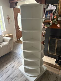 Rotating shoe rack