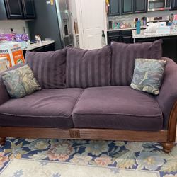 Free Couch Excellent Condition 